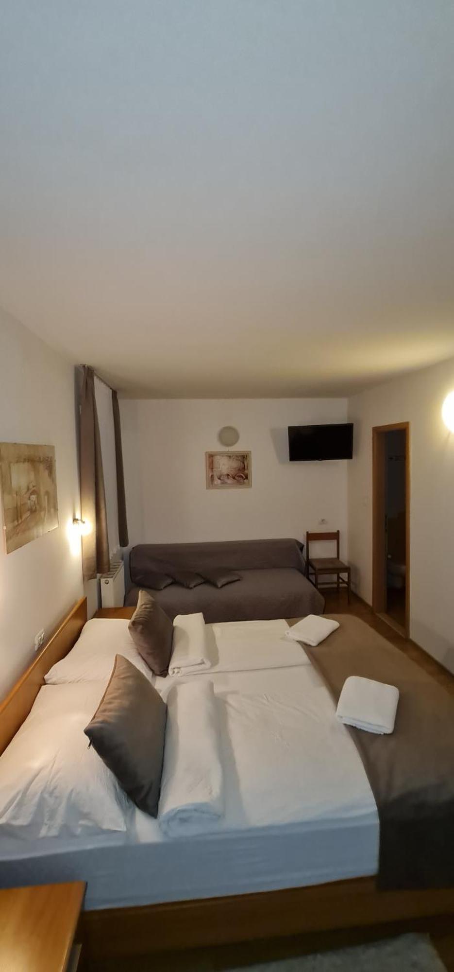 Garni Hotel Keltika Изола Экстерьер фото