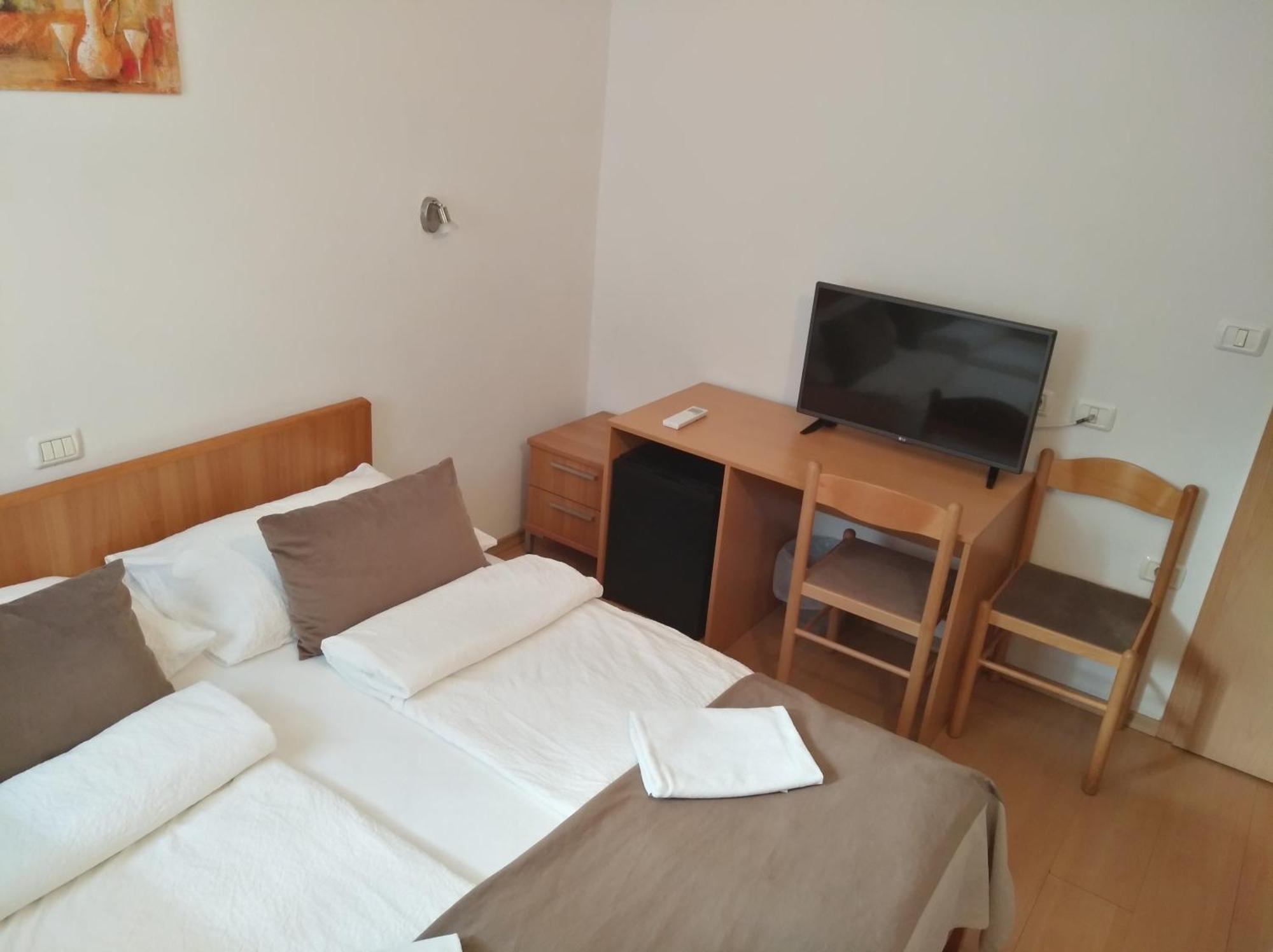 Garni Hotel Keltika Изола Экстерьер фото