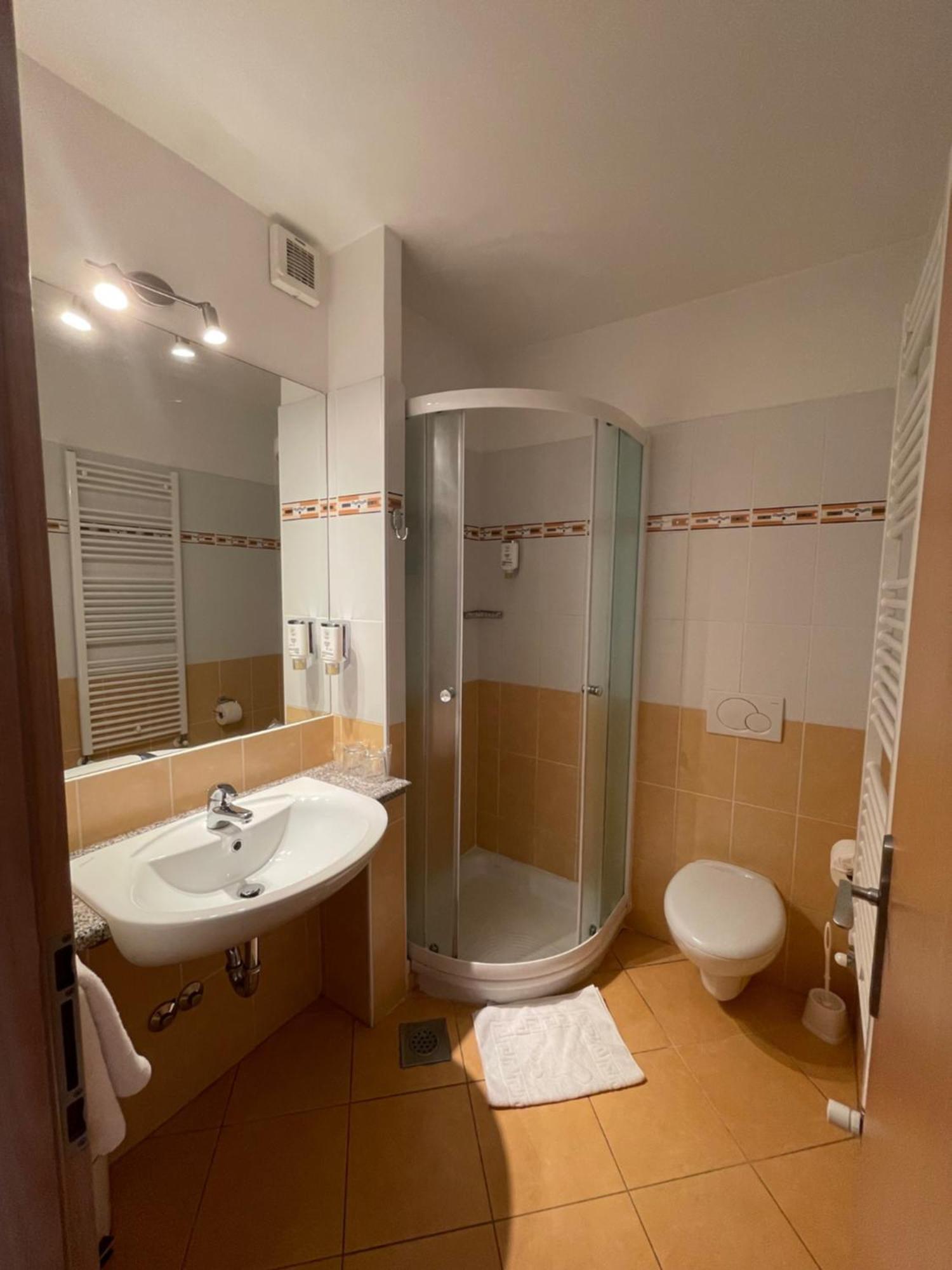 Garni Hotel Keltika Изола Экстерьер фото