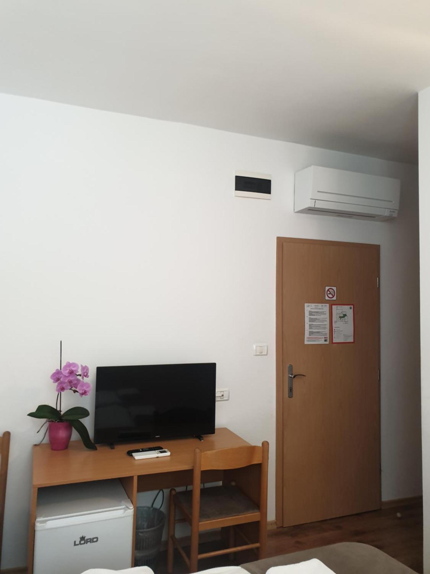 Garni Hotel Keltika Изола Экстерьер фото