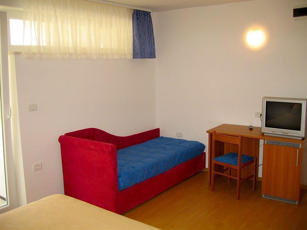 Garni Hotel Keltika Изола Экстерьер фото